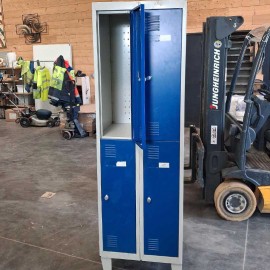 Vestiaire monobloc avec 4 casiers