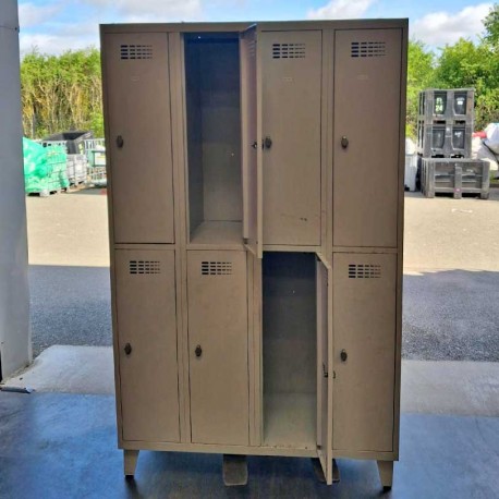 Vestiaire monobloc avec 8 casiers